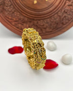 Beautifully carved wedding single Khada BG-015