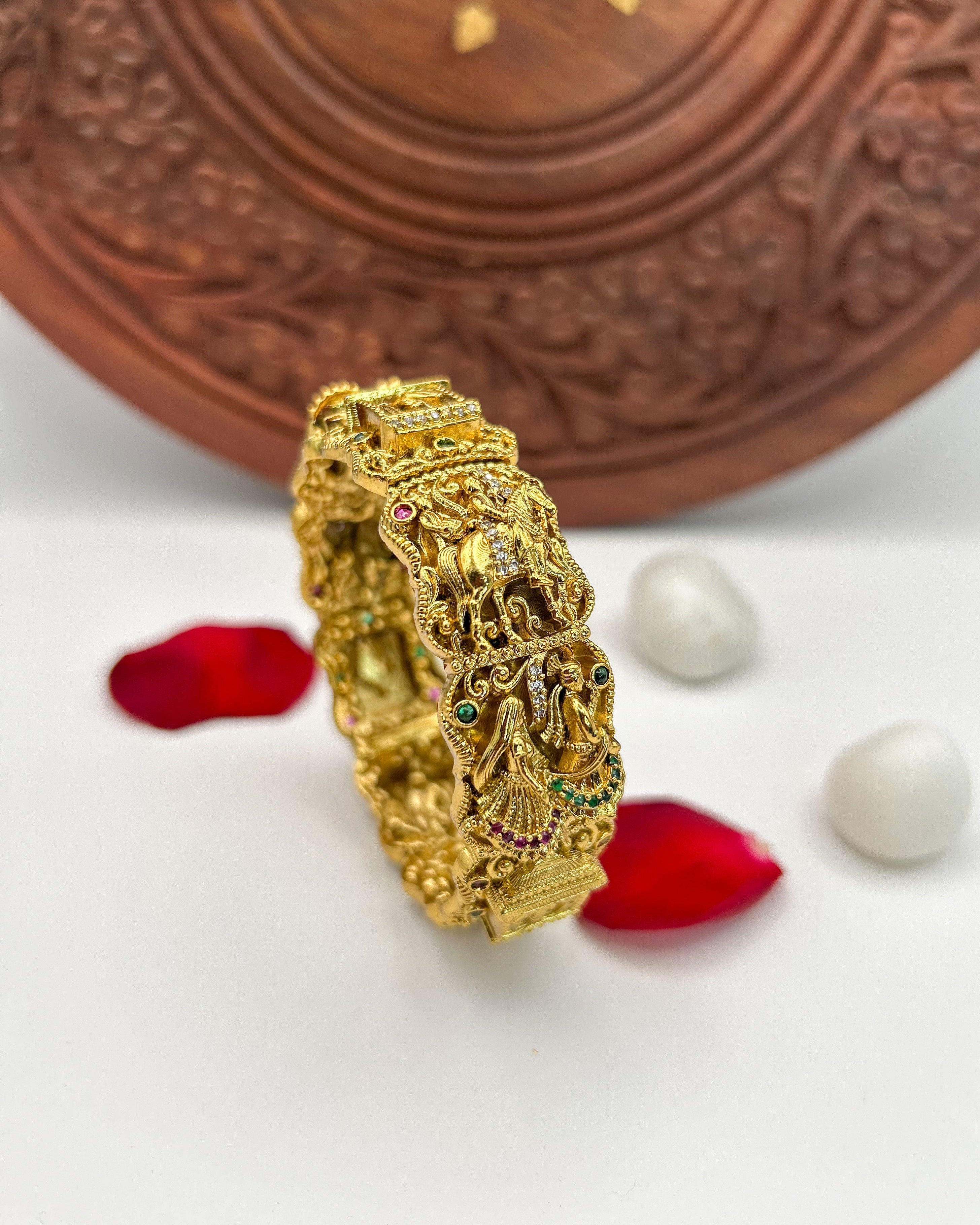 Beautifully carved wedding single Khada BG-015