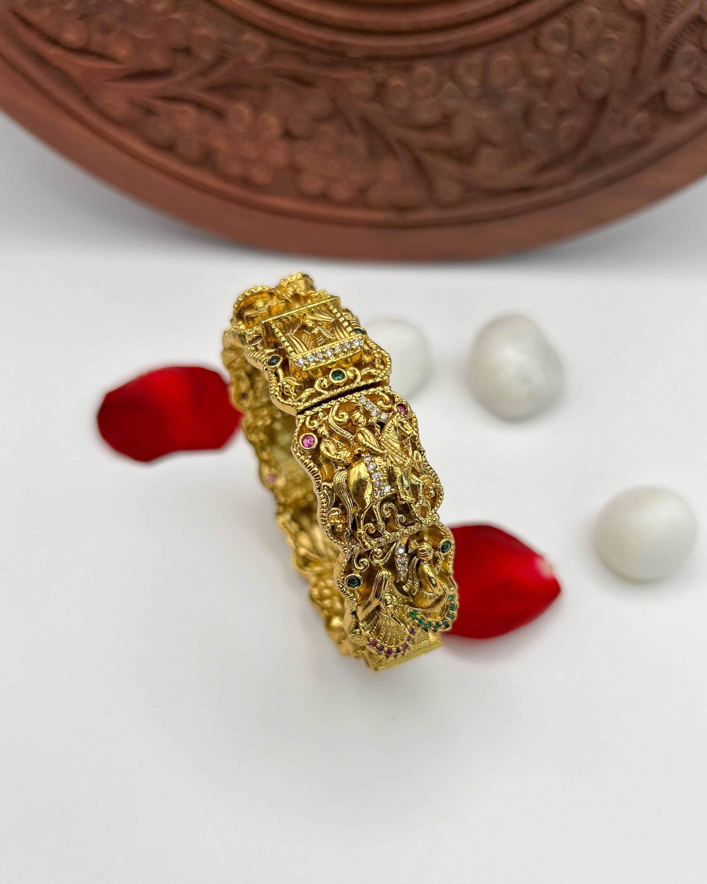 Beautifully carved wedding single Khada BG-015