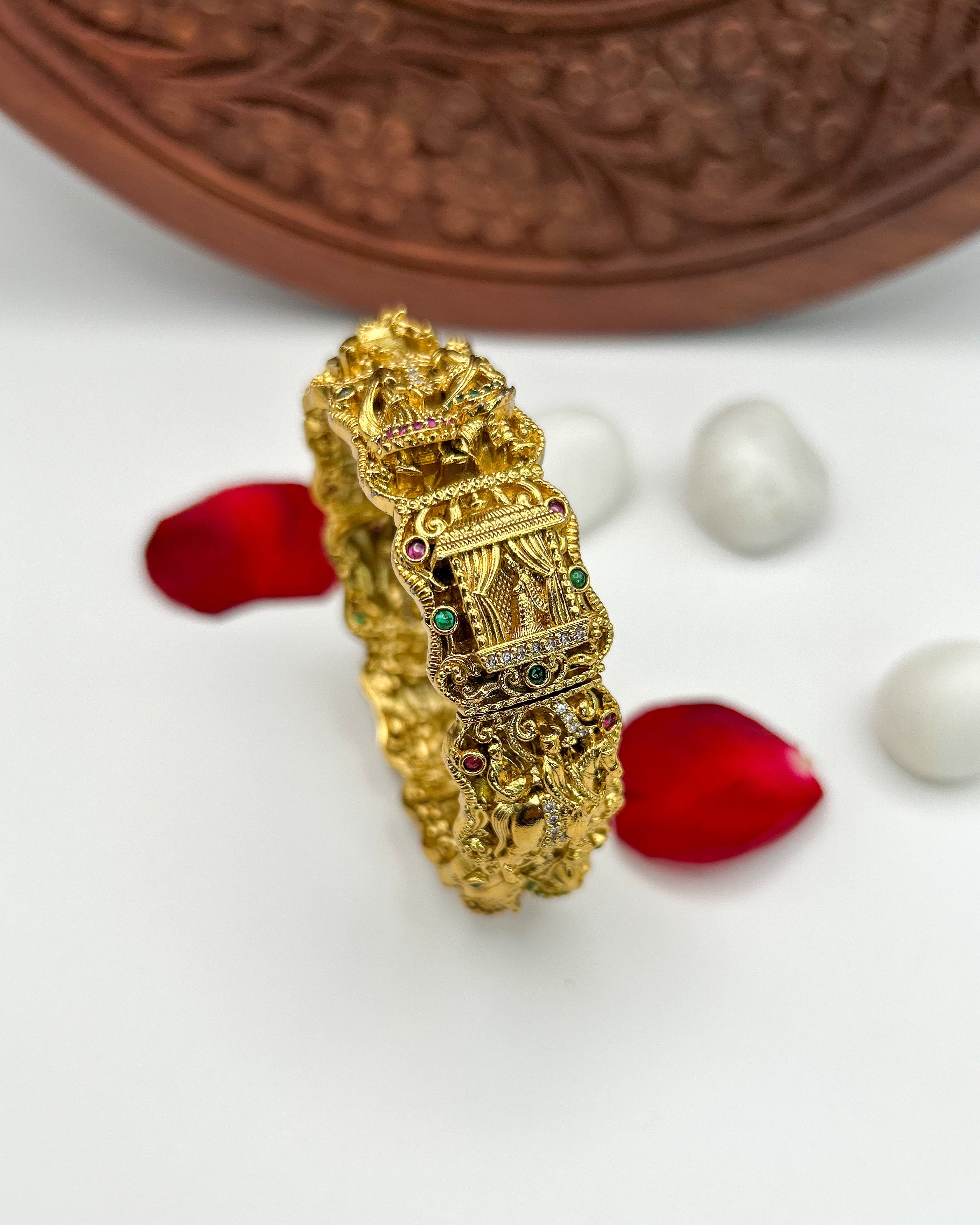 Beautifully carved wedding single Khada BG-015