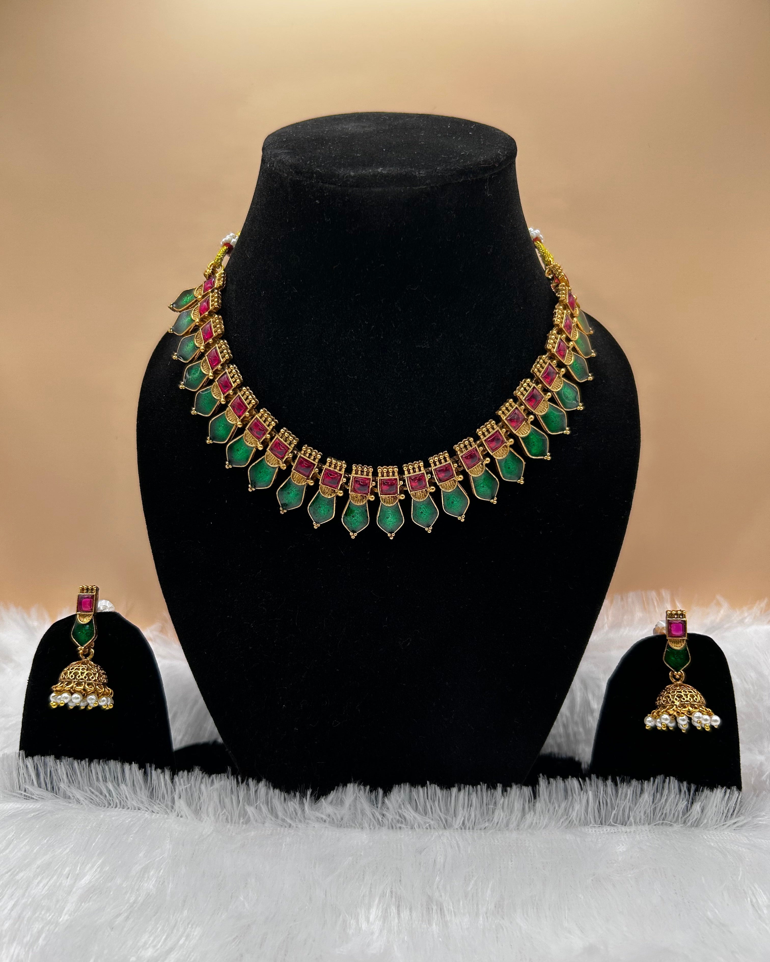 Kemp Green and Red Stone Choker Set