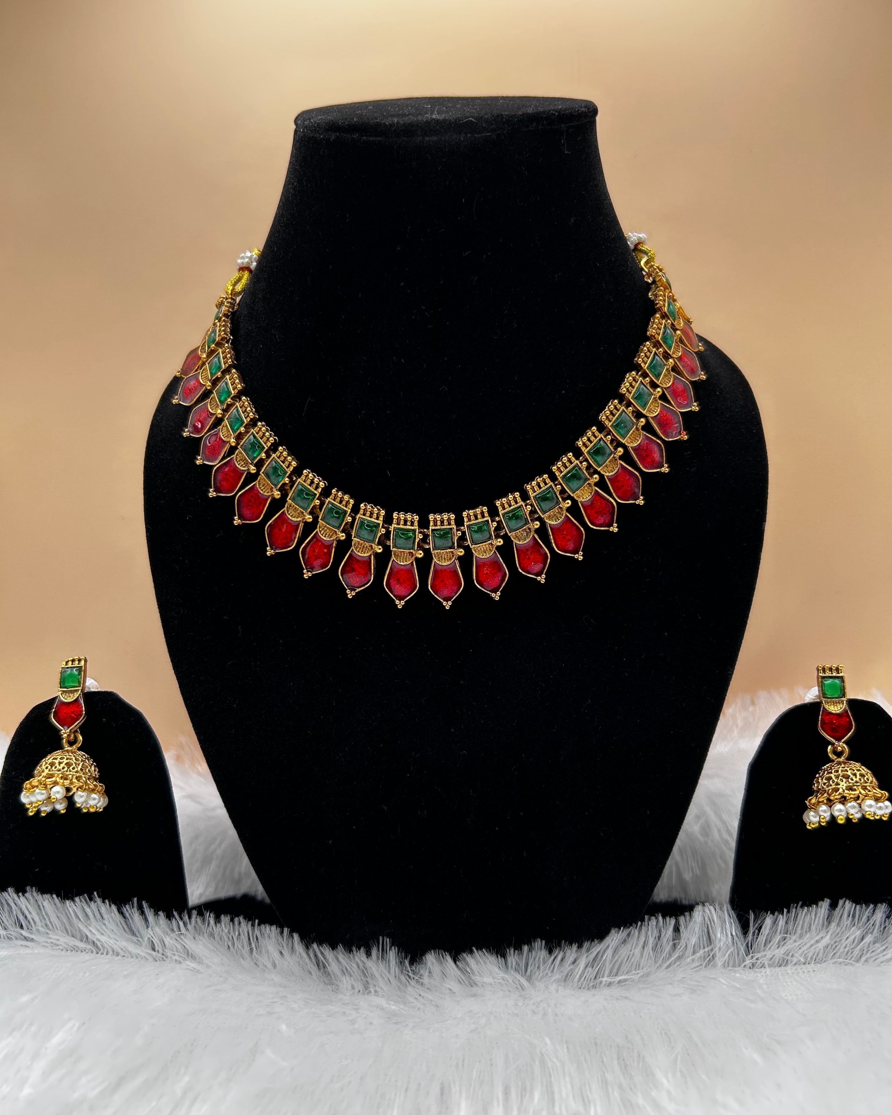 Kemp Green and Red Stone Choker Set