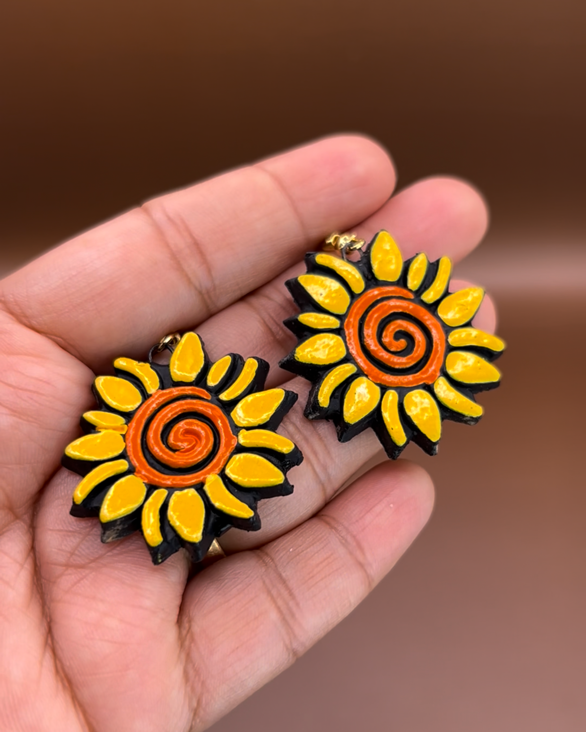 Handcrafted Floral Terracotta Dangle Earrings ET-003