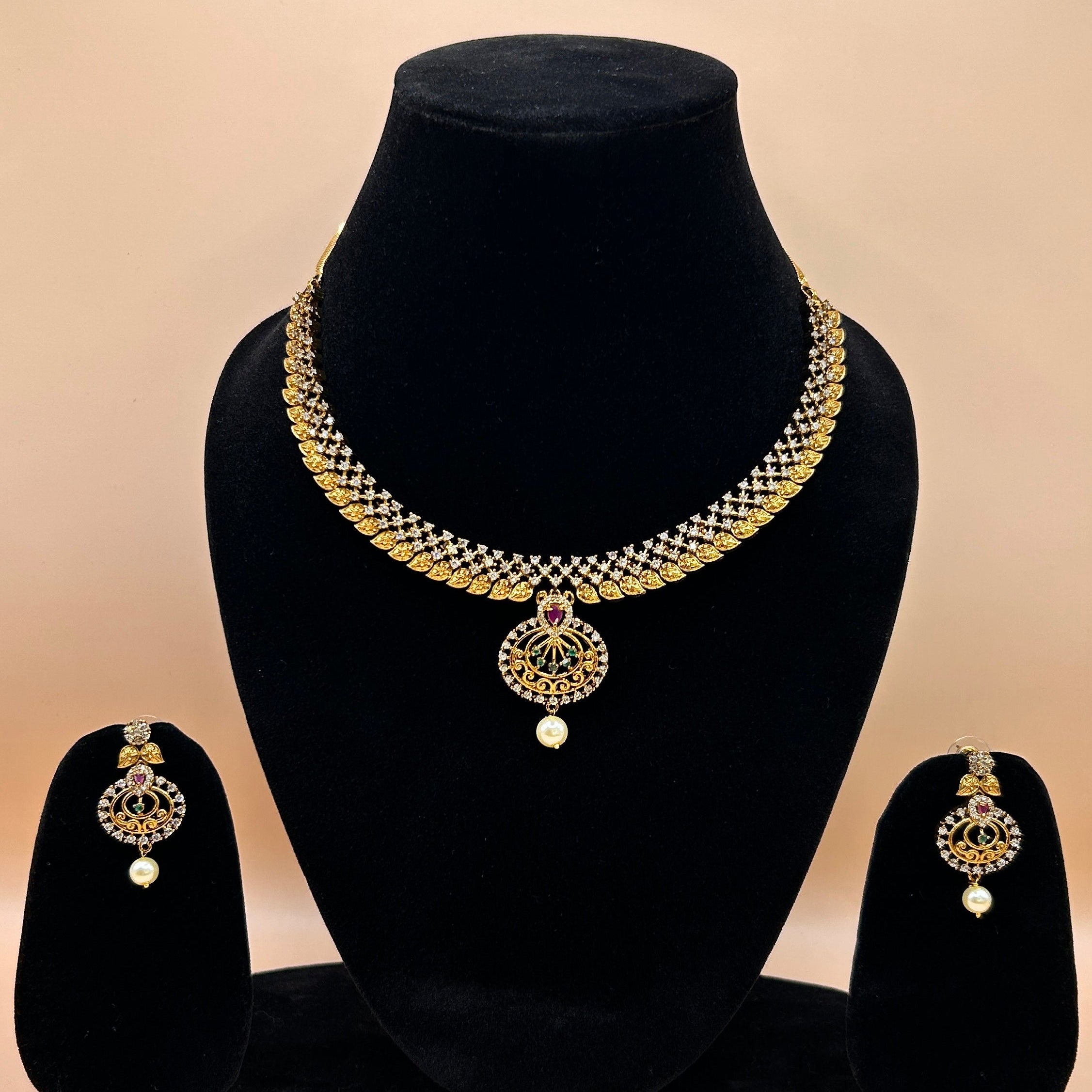 Vintage elegance with golden filigree NK-024