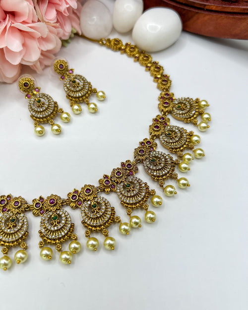 Antique Moon Motif Pearl Necklace NK-027