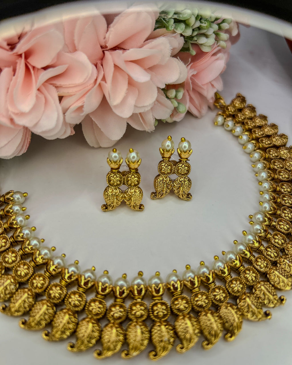 Antique Gold Mango Pearl Necklace NK-052