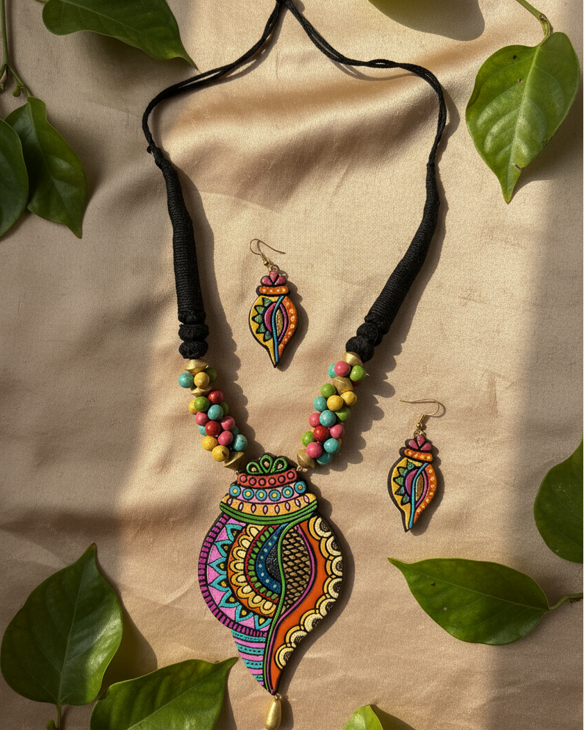 Artisanal hand-painted patterned terracotta set TR-005