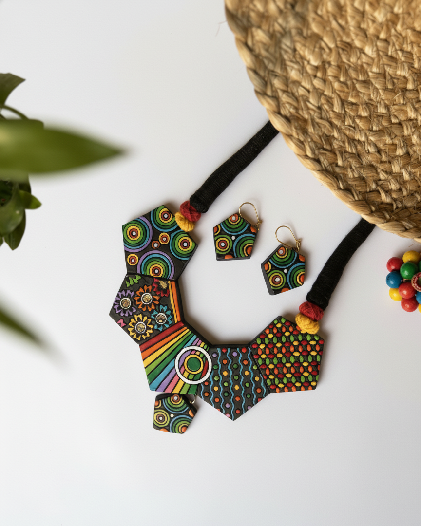 Vibrant geometric pentagon terracotta choker TR-018