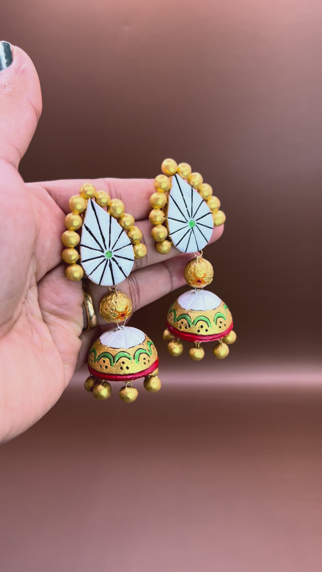 Handcrafted White Terracotta Jhumka Earrings ET-001
